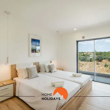 #155 Lagoas By Holidays *